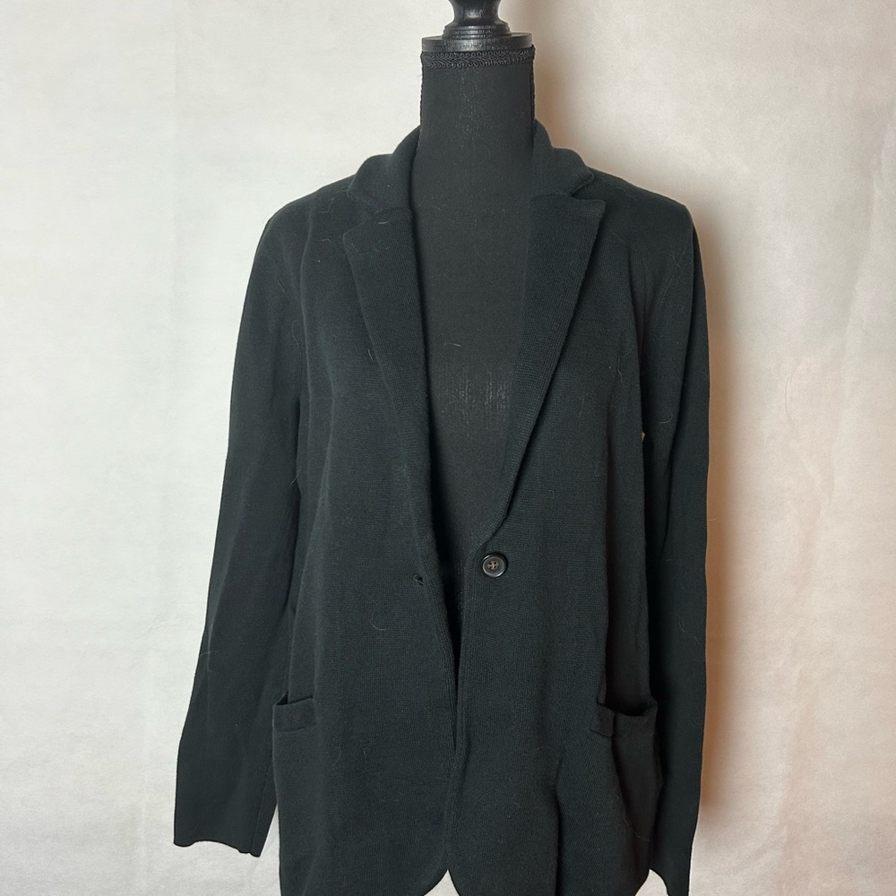 J. Crew Black Blazer with Tailored Structure and Notched Lapels - Picture 2 of 4